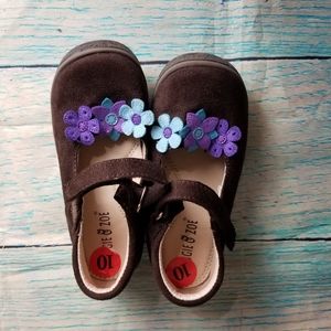 Magie & Zoe  maryjane little girl shoes size 10